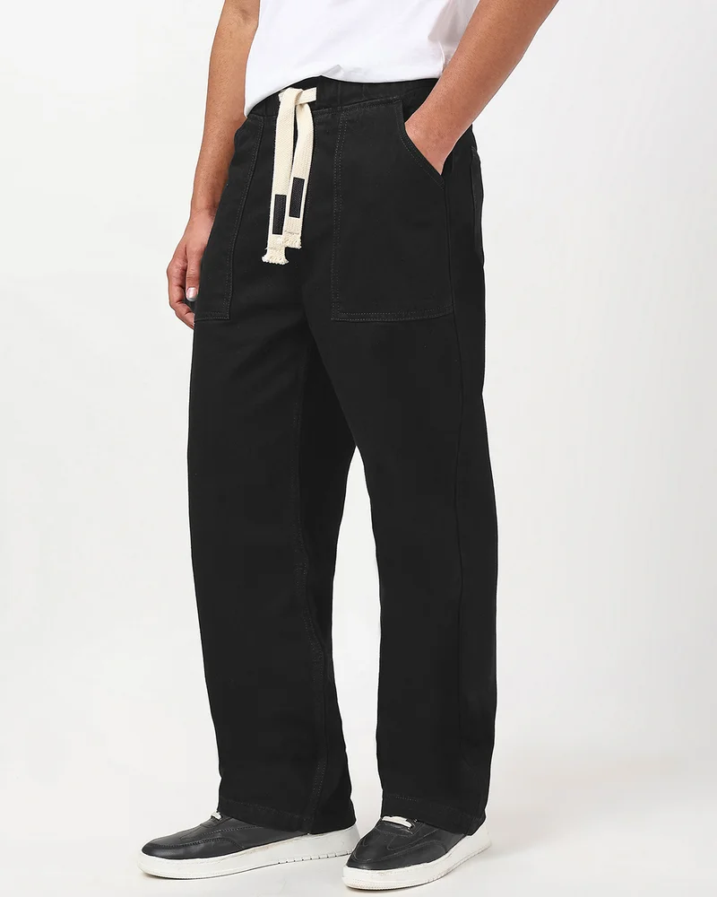 bewakoof Men's Black Straight Fit Mid-Rise Jeans